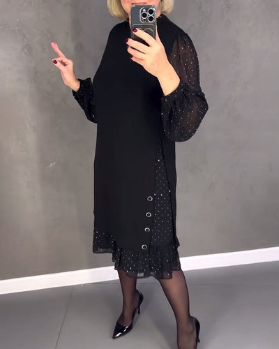 Langärmeliges Kleid mit Tupfen