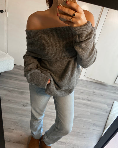 ‘Gemütliche Tage’ Off-Shoulder Pullover in Grau