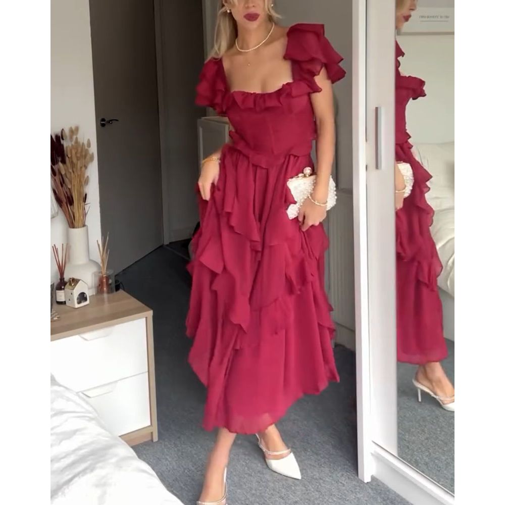 Maria - Rückenfreies Kleid mit Rüschenärmeln