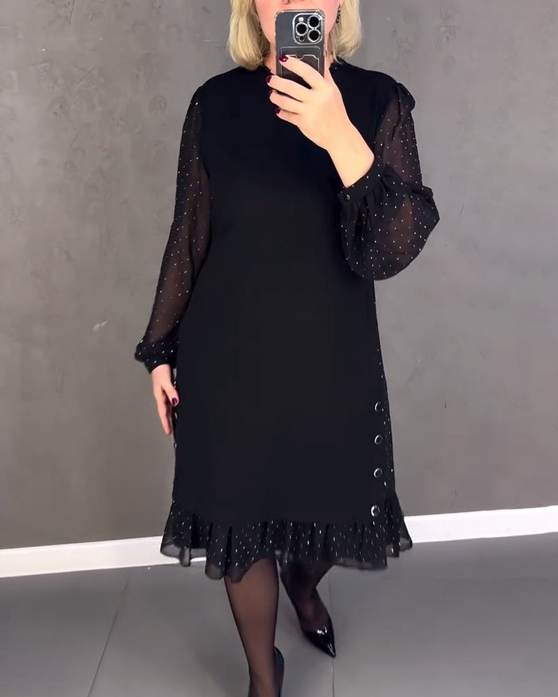 Langärmeliges Kleid mit Tupfen