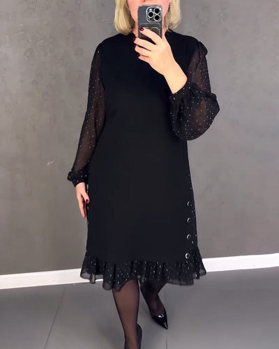 Langärmeliges Kleid mit Tupfen