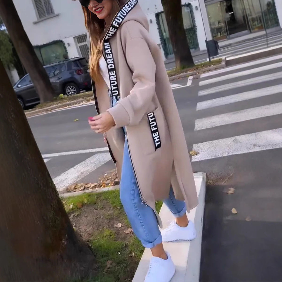 Langes Sweatshirt mit Kapuze